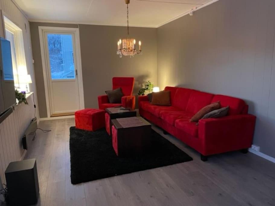 House With Garage In Central Lyngen Lyngseidet المظهر الخارجي الصورة